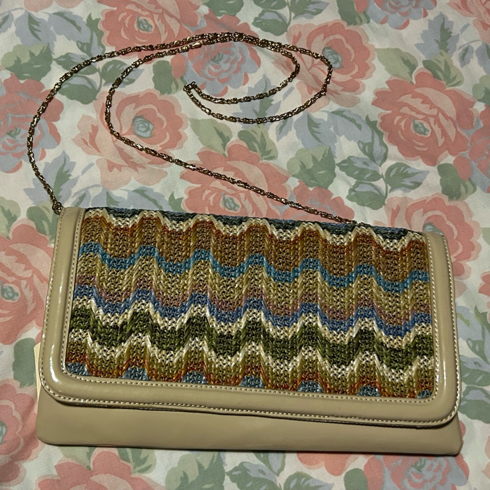 Adorable, versatile, purse, clutch or cute gold chain strap